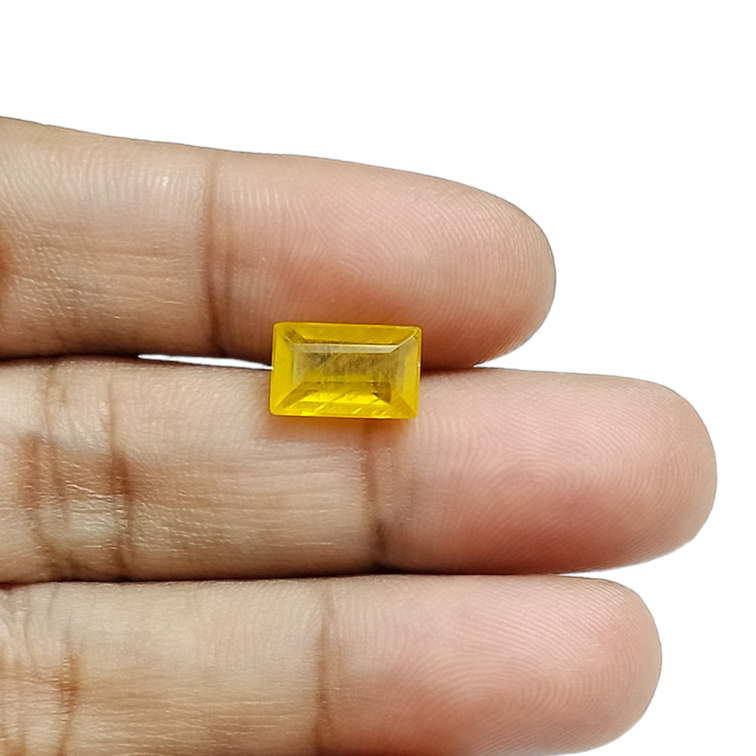 Yellow Sapphire-3.3 Carat (3.6 Ratti)-Origin-Bangkok